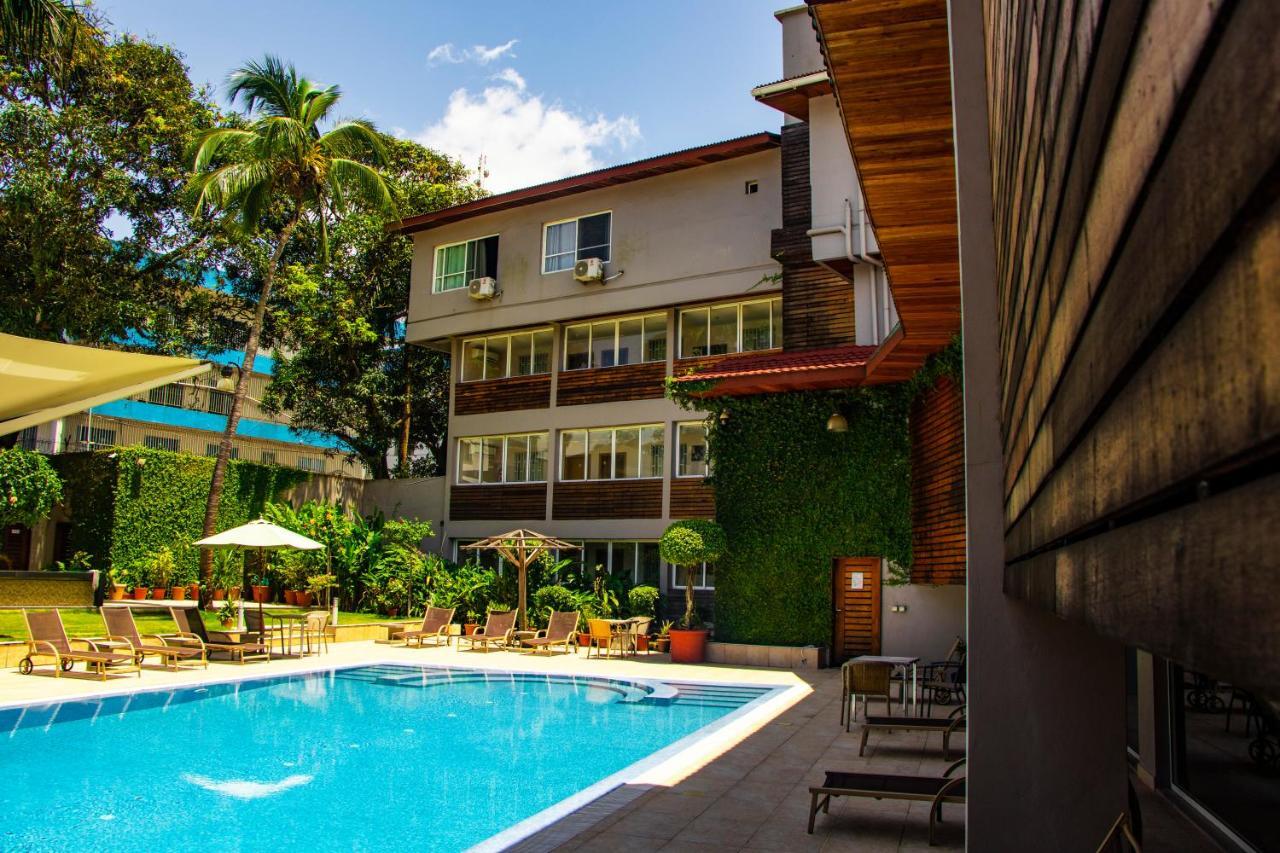 Mamba Point Hotel Monrovia Zewnętrze zdjęcie